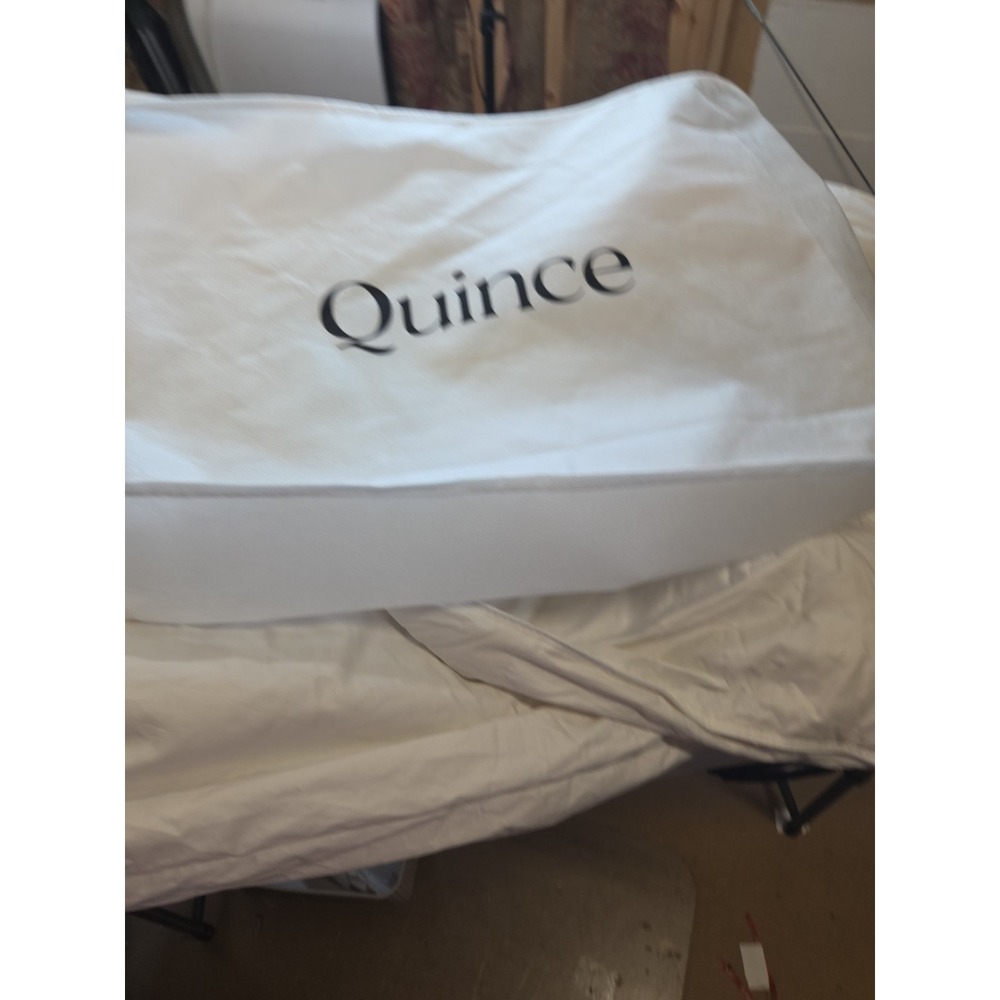 Quince Premium Down Comforter Full Queen All Season 650 Fill White Duck Down